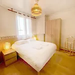 L\'Amicale : 80 M², 6 Prs, 3 Ch, Centre Ville